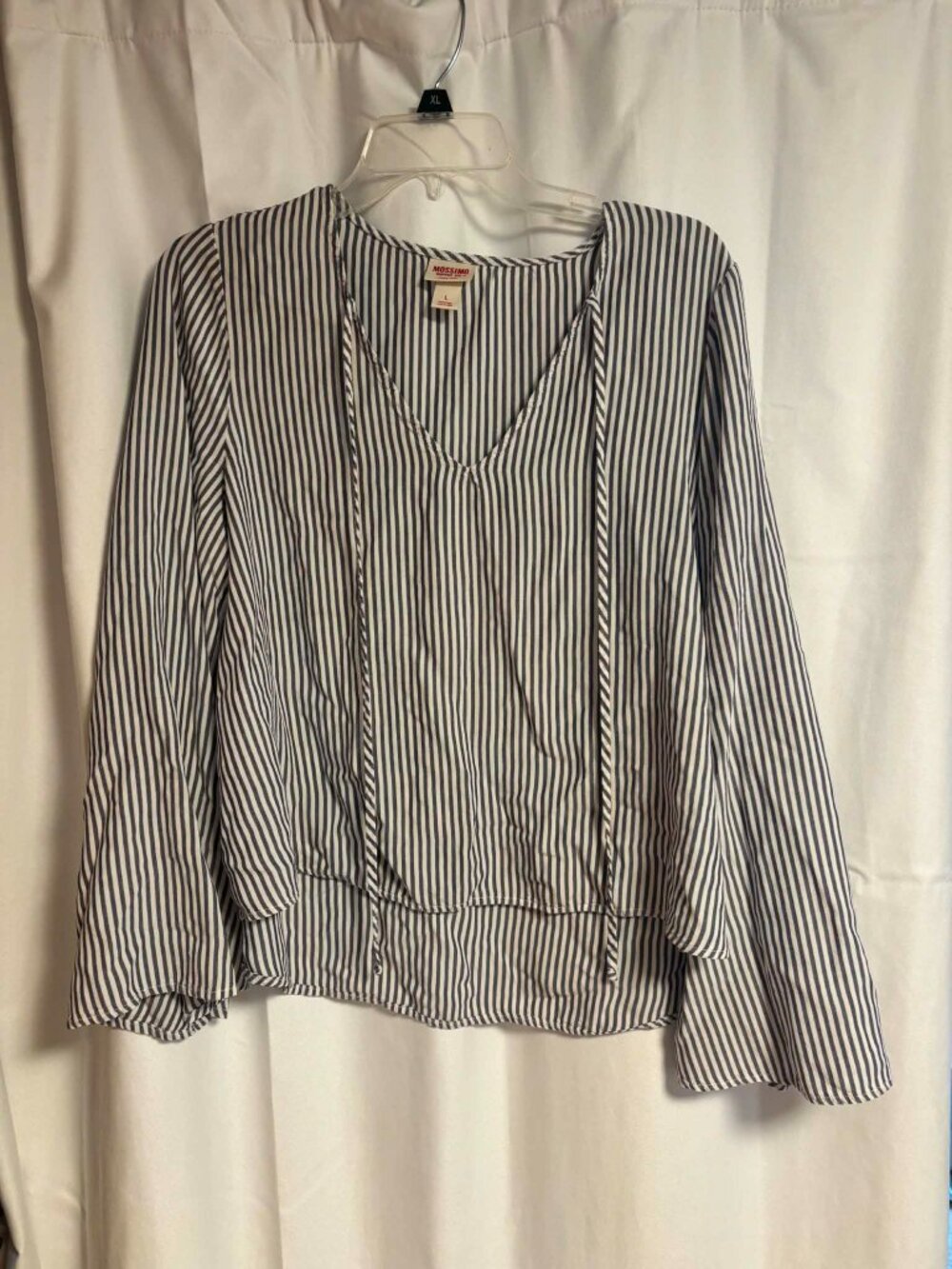 MOSSIMO-BLUE-WHITE-STRIPE--TOP-SIZE LARGE